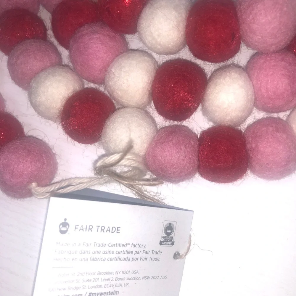 New West Elm Valentines Pink Red Wool Garland Home Decor 68”